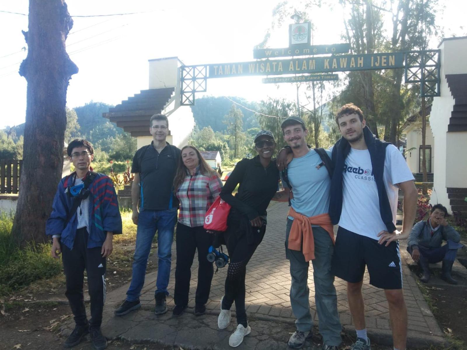 Dannu'S Homestay Ijen And Bromo Tour バニュワンギ エクステリア 写真