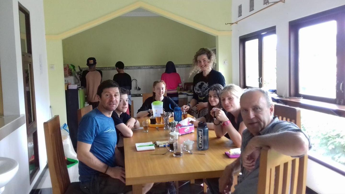 Dannu'S Homestay Ijen And Bromo Tour バニュワンギ エクステリア 写真